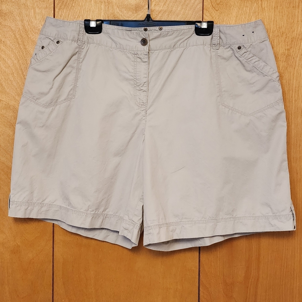 Reitmans women's shorts tan beige cream